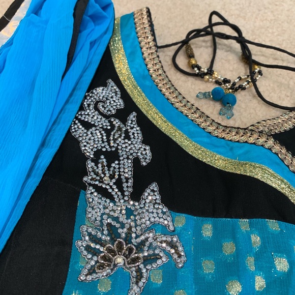 Meenal designer anarkali dress - Picture 5 of 5